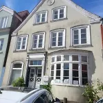 Centrally Located Charming Townhouse - 2nd Floor Tønder