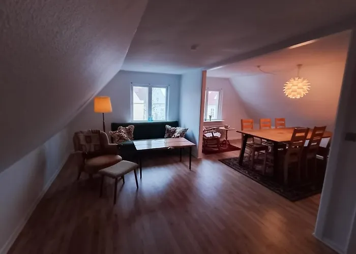 Centrally Located Charming Townhouse - 2nd Floor Apartment Tonder